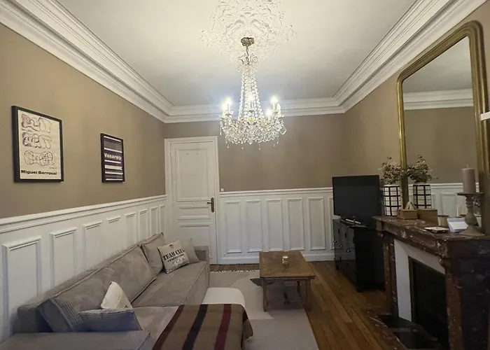 Authentic Parisian 12th Arrondissement Apartmán *