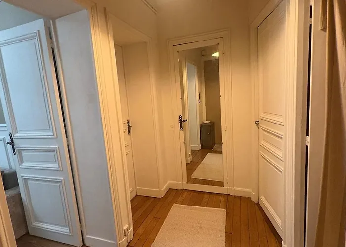 Authentic Parisian 12th Arrondissement Apartmán *