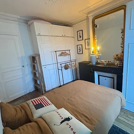 Authentic Parisian 12th Arrondissement شقة باريس
