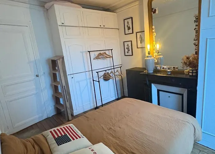 Authentic Parisian 12th Arrondissement شقة باريس