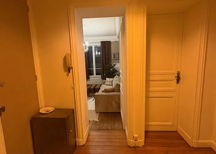 Authentic Parisian 12th Arrondissement *