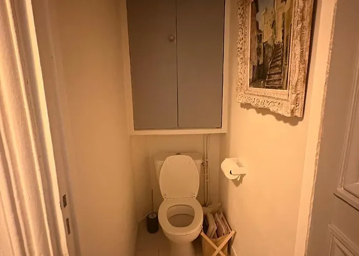 Authentic Parisian 12th Arrondissement *